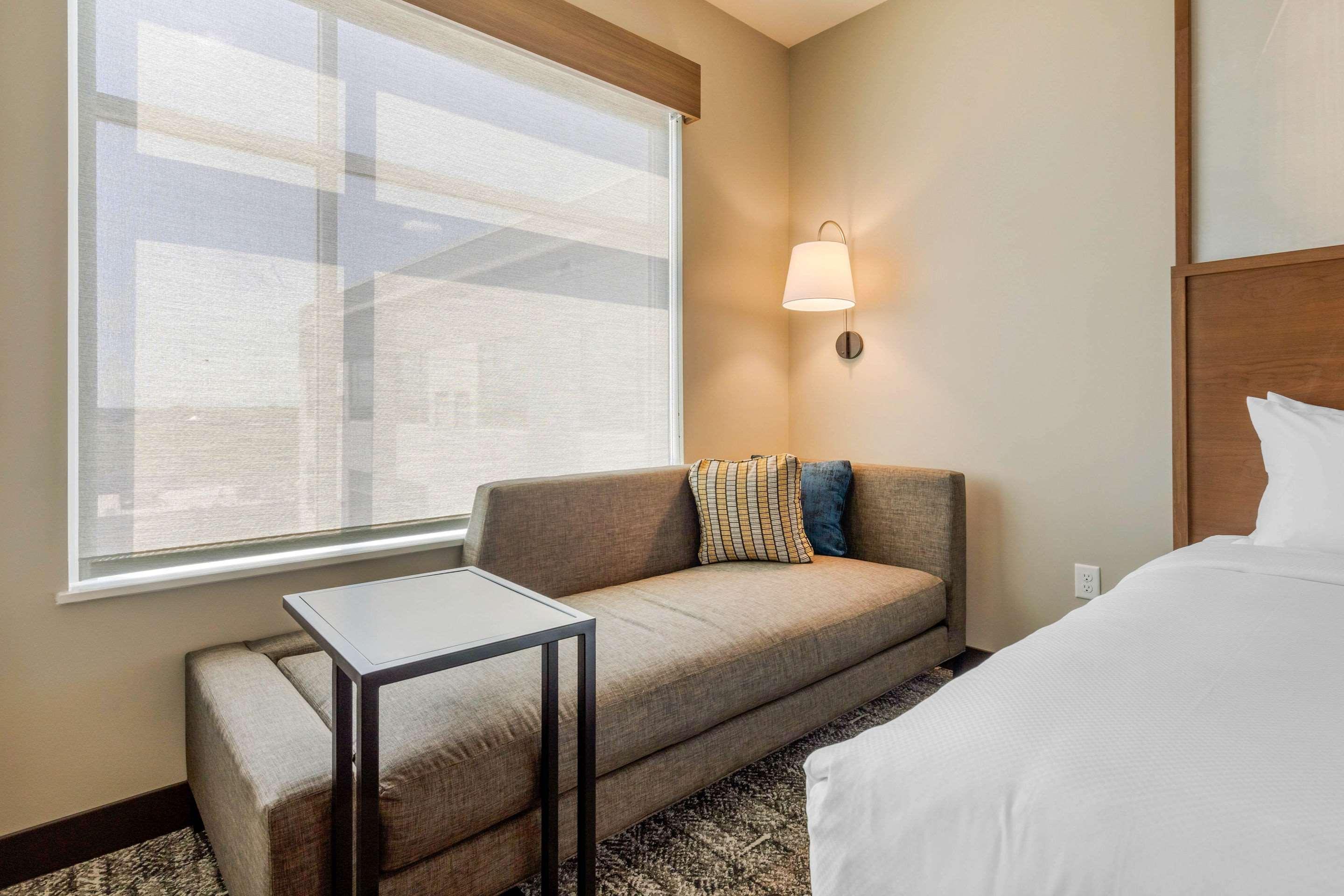 Cambria Hotel Davenport Quad Cities Bettendorf Exterior foto